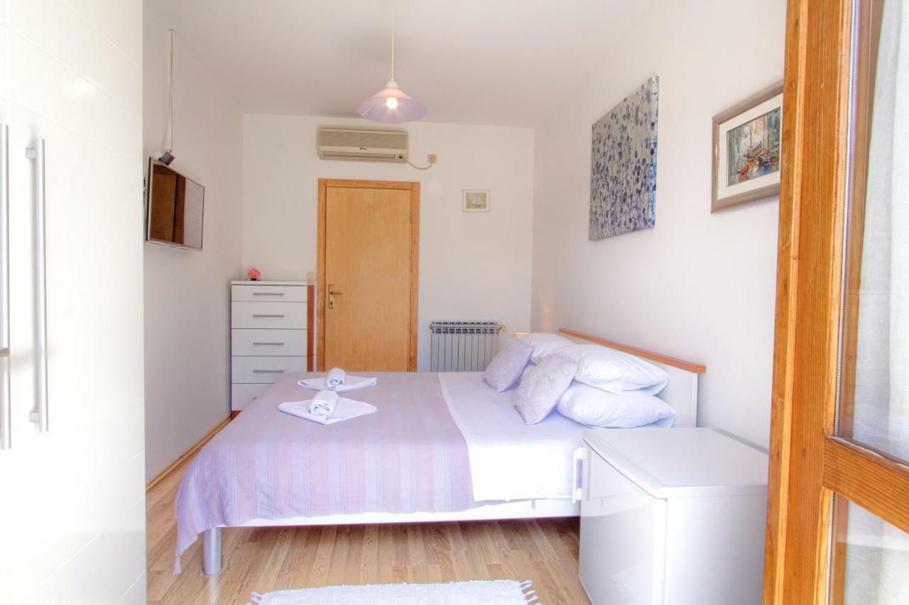 Apartment Nine