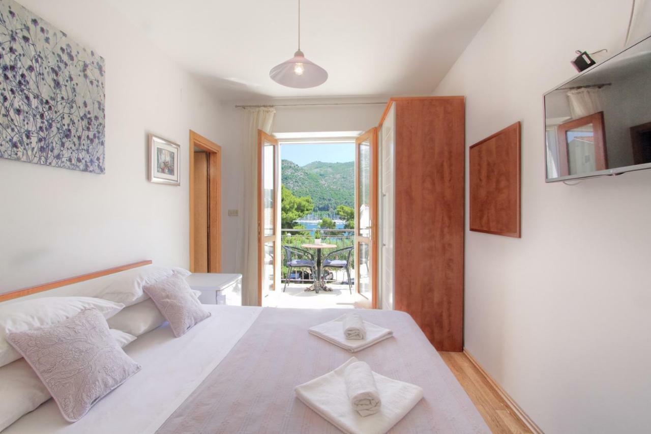 Nine Apartment Slano